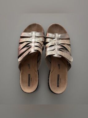 Clarks collection Leisa Field Womens Leather Slides adjustable sandals Size 8